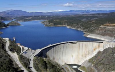 El modelo energético soberano, nuclear e hidráulico de Franco que liquidó el socialismo