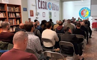 Conferencia de Juan Manuel Badenas: ¿Es el conservadurismo el nuevo punk?